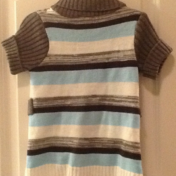 Little Girl's Short Sleeve Sweater Cardigan Sz.4 - Picture 2 of 3